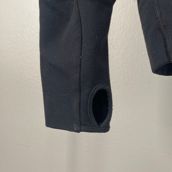 Lululemon In Stride Black Jacket Sz 6 - Picture 4 of 12